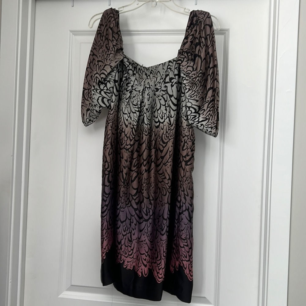 Small bcbg mini dress with fun sleeves!